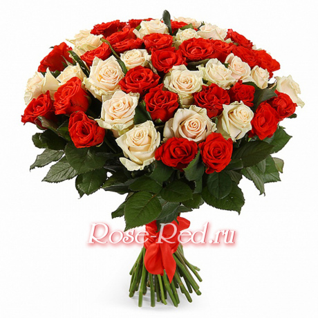 Кремовые и красные розы